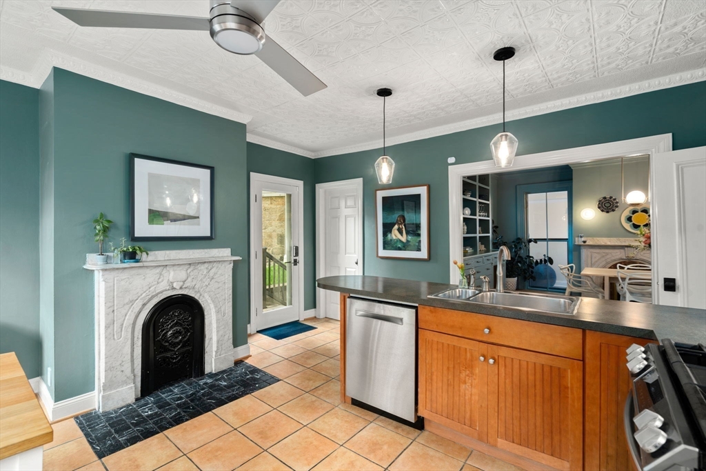 14 Gordon St, Boston, MA Photo #11