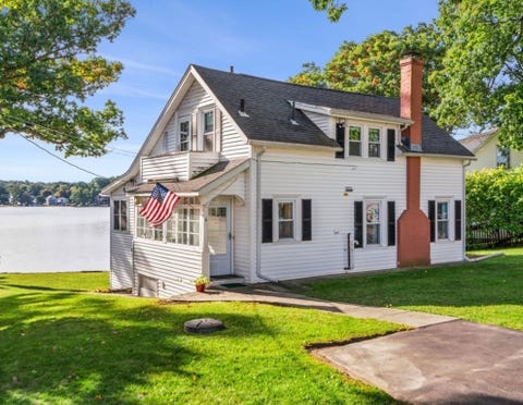 Photo of 6 Davis Way, Worcester, MA 01604 (MLS # 73507730)