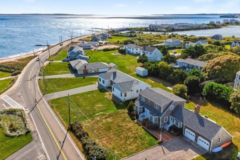 214 Menauhant Rd Falmouth MA 02536