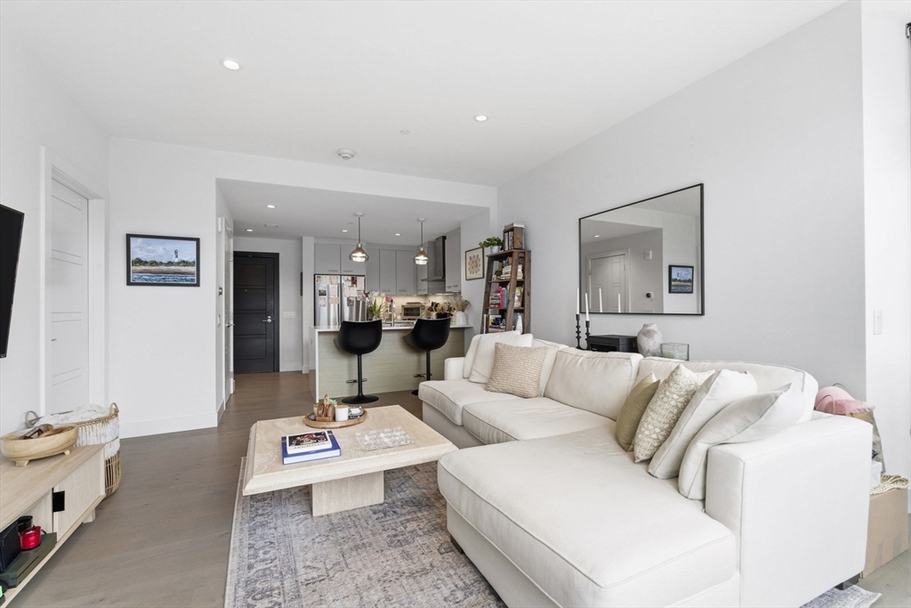 40 Traveler St 410