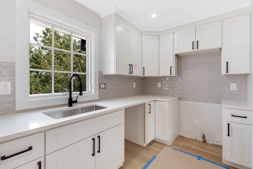 8 Crystal Street 3