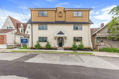 8 Crystal Street 3 Melrose MA 02176