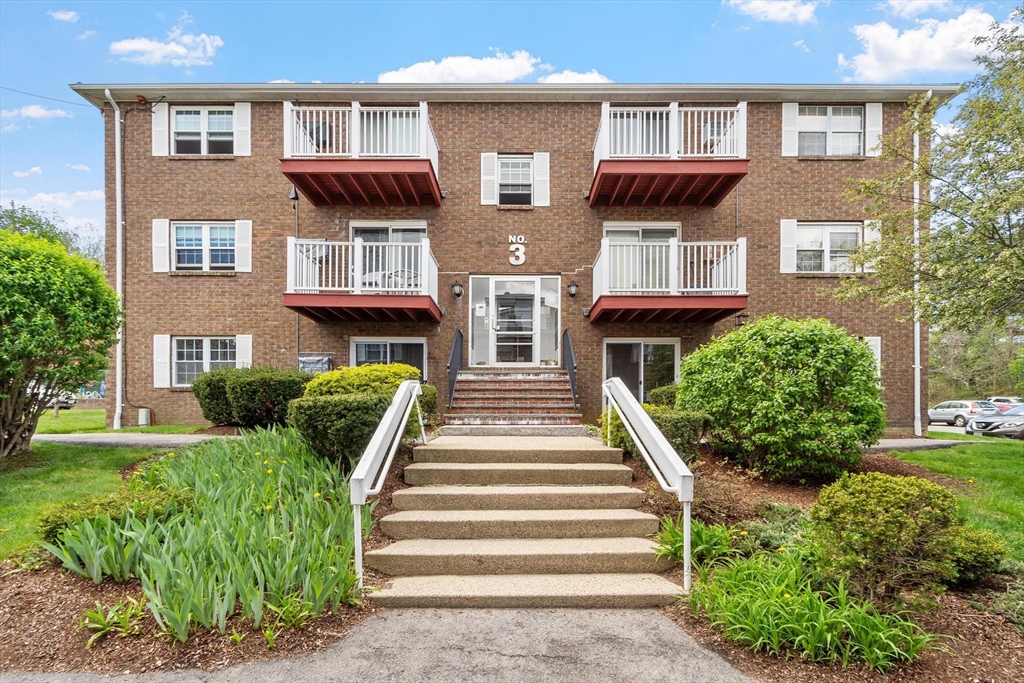 1 Brown Avenue 3-77