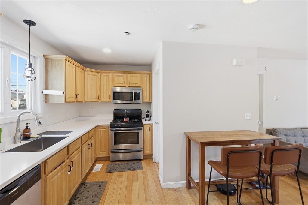125 Mt Vernon St #D, Lowell, MA, 125 Mt Vernon St #D, Lowell, MA Photo #7