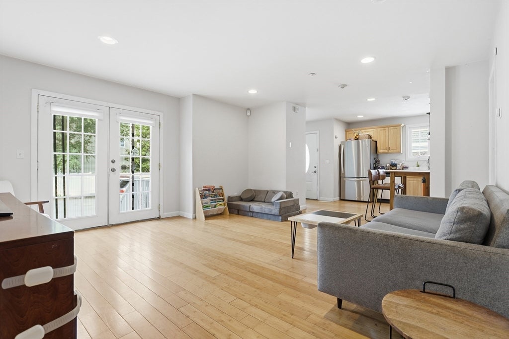 125 Mt Vernon St #D, Lowell, MA, 125 Mt Vernon St #D, Lowell, MA Photo #3