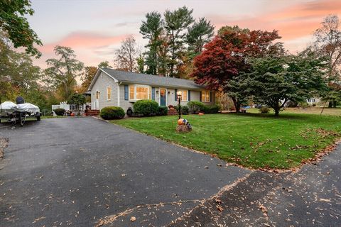 6 Joseph St Acushnet MA 02743
