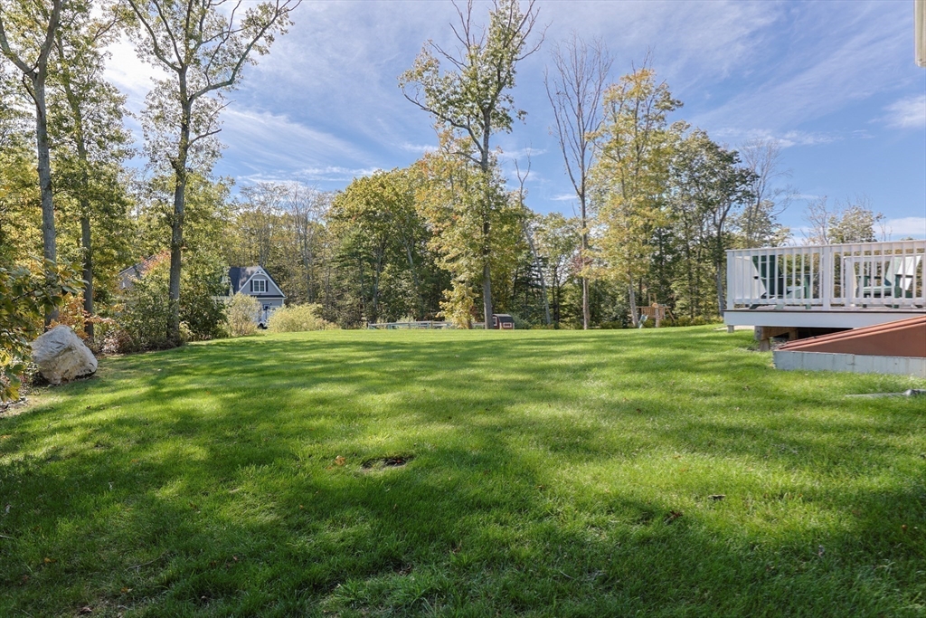 Seekonk, Massachusetts 02771, United States, 3 Bedrooms Bedrooms, ,4 BathroomsBathrooms,Residential,Pending,230861