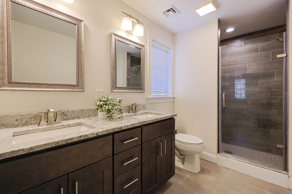 Seekonk, Massachusetts 02771, United States, 3 Bedrooms Bedrooms, ,4 BathroomsBathrooms,Residential,Pending,230861