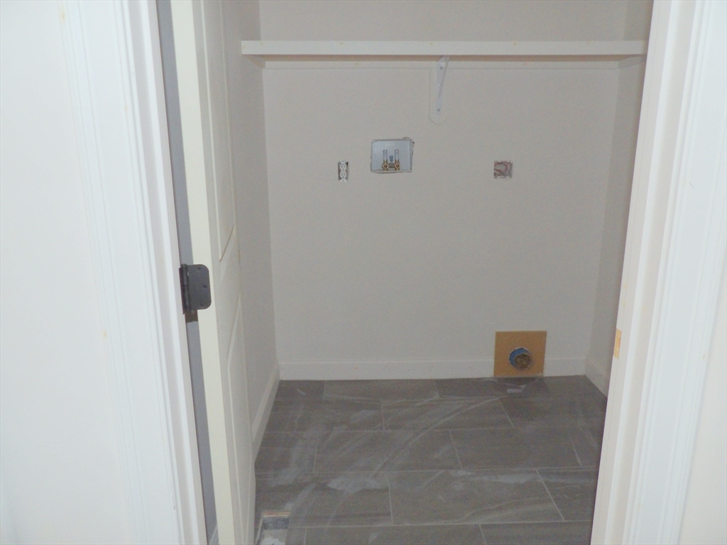 23-A Couch Street RIGHT side