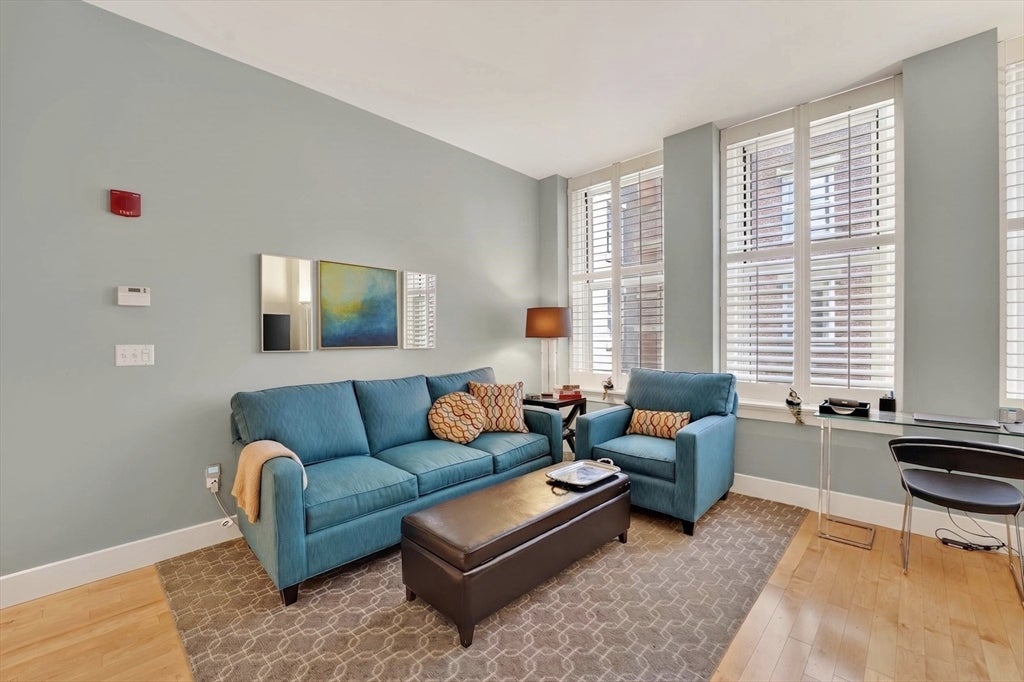 70 Lincoln Street L414
