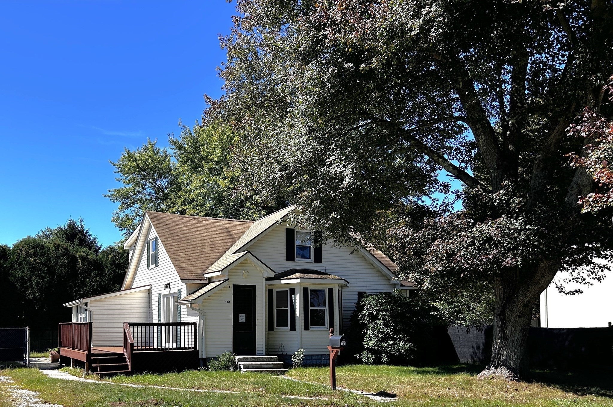 Photo of 101 Main St, Oxford, MA