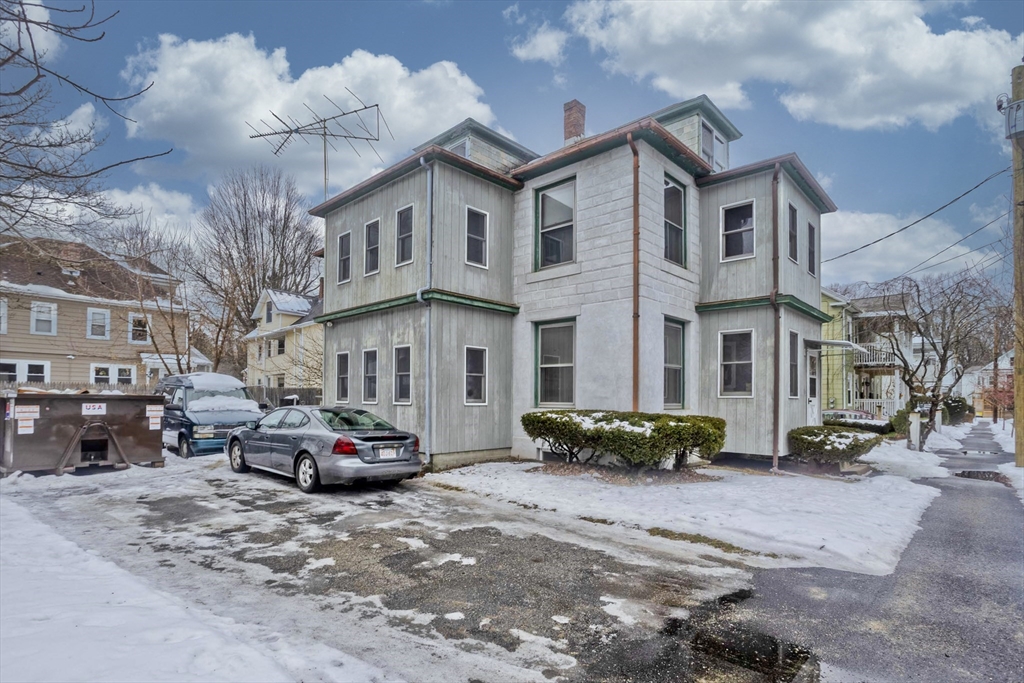 22-24 Woodbine Ave