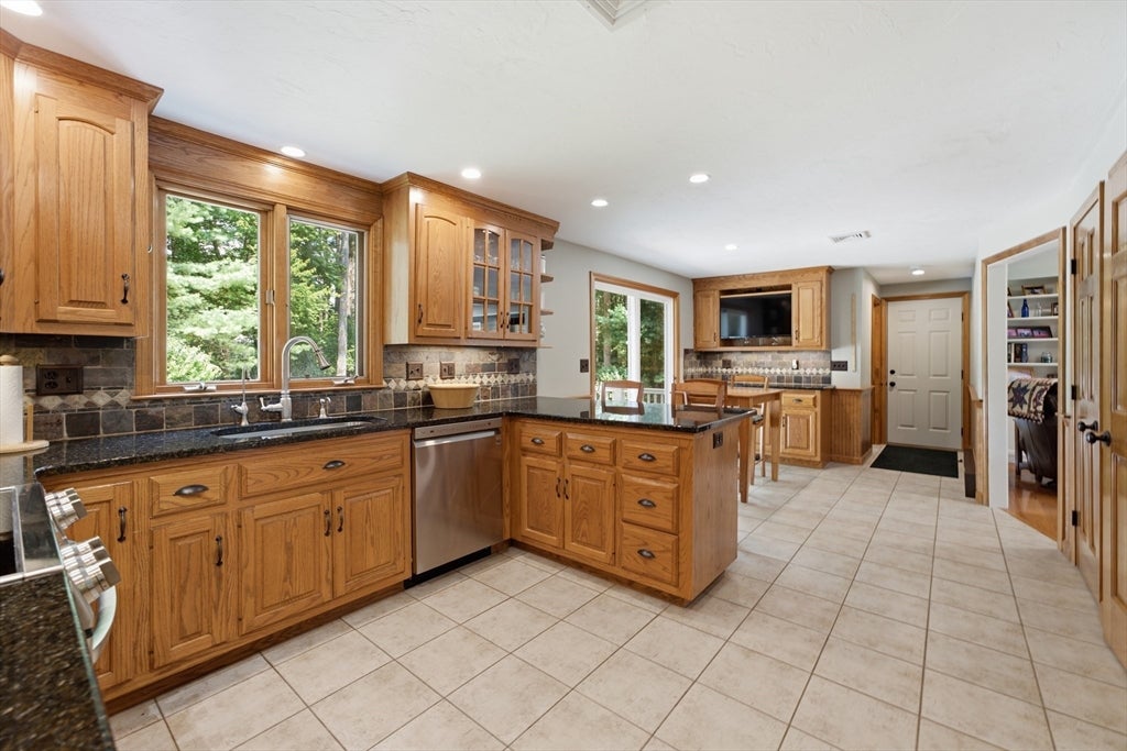 25 Charles Samuel Way, Wrentham, MA, 25 Charles Samuel Way, Wrentham, MA Photo #12
