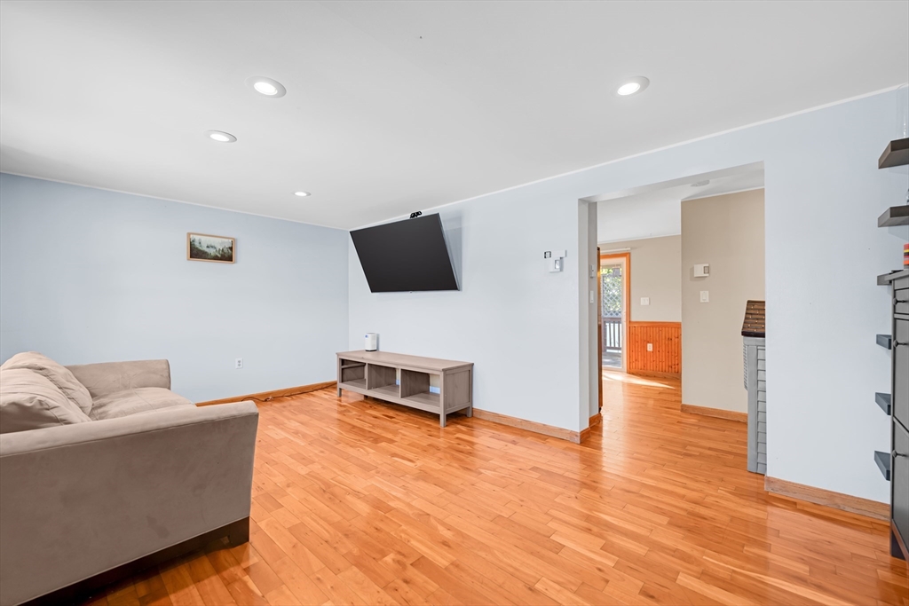 34 Rudolph St