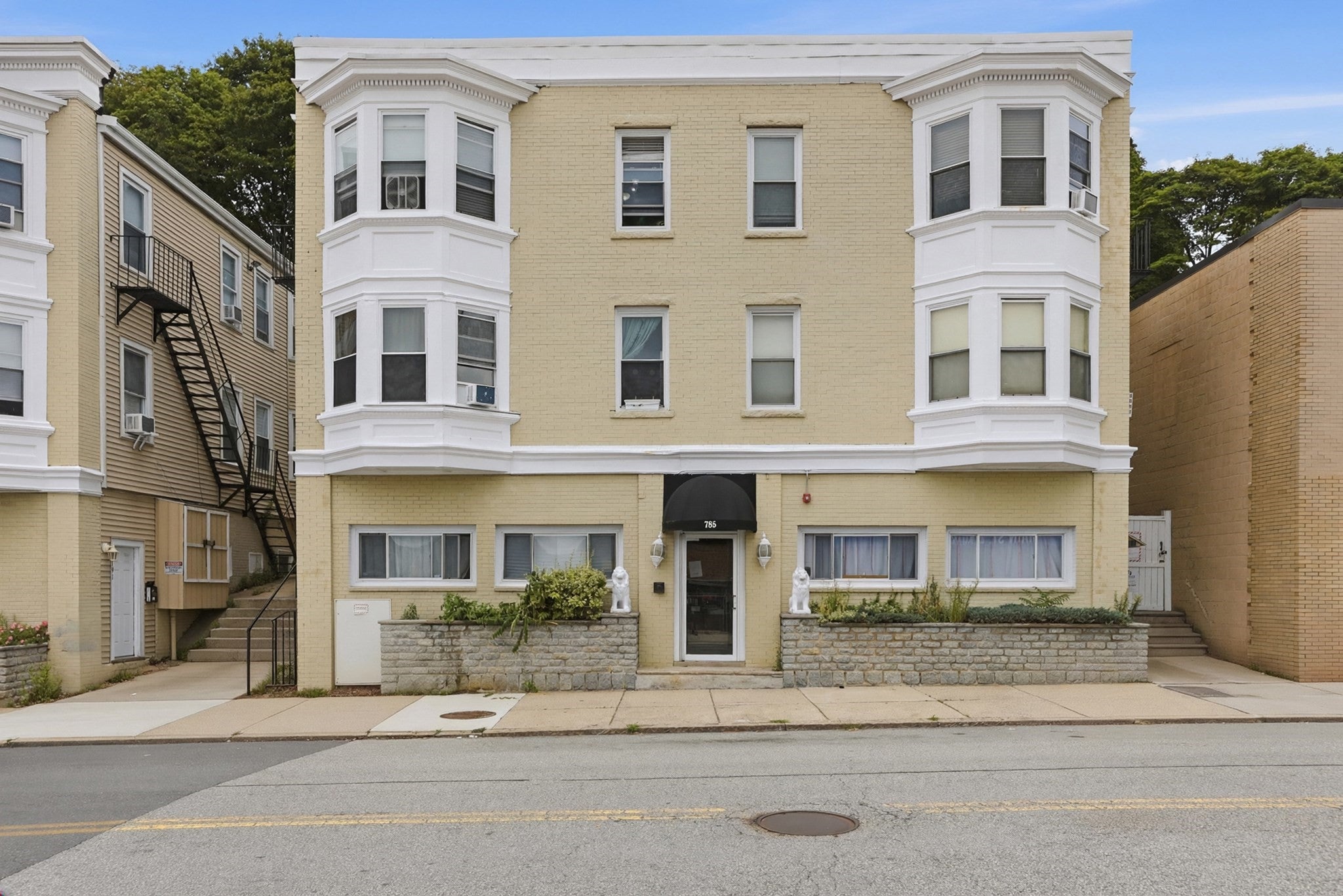 Photo of 785 Main St, Malden, MA