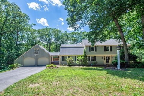 76 Parsonage Ln Topsfield MA 01983