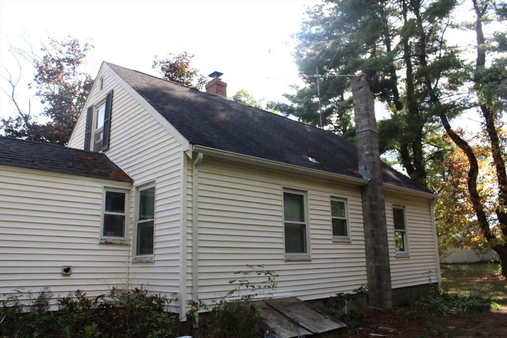 38 Elm St. East