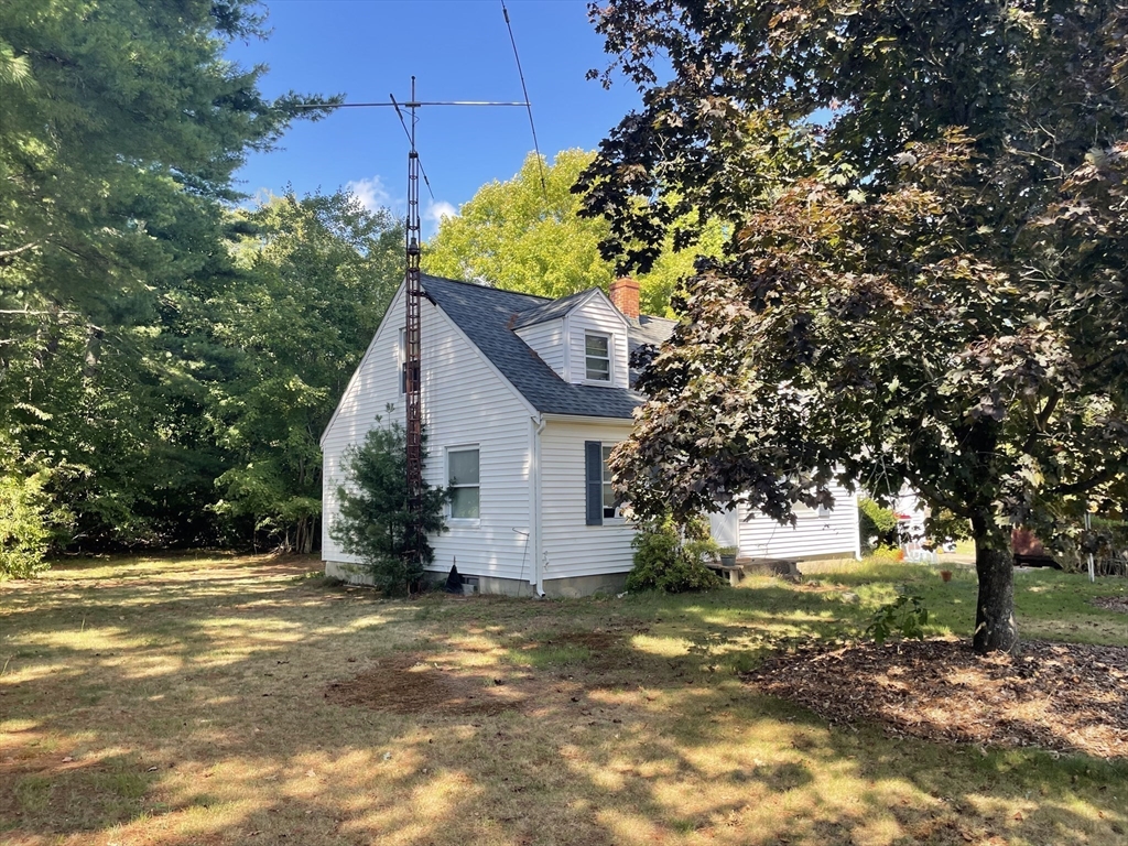 38 Elm St. East
