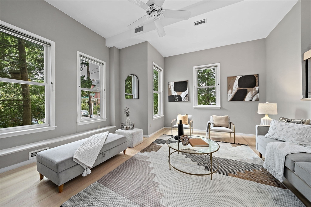 2A Brewer Street 2A