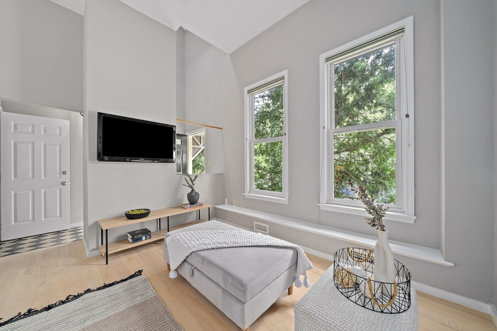 2A Brewer Street 2A