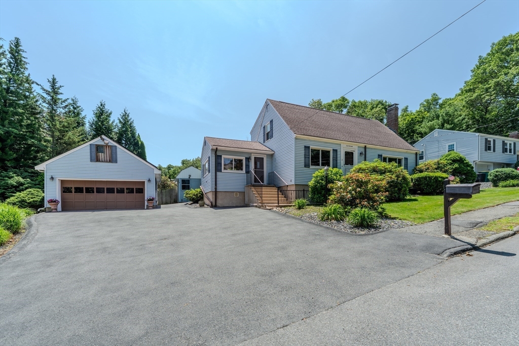 2 Otis St