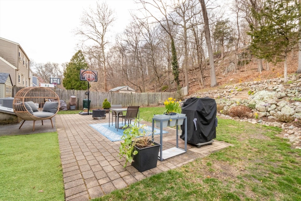 49 Brookside Rd
