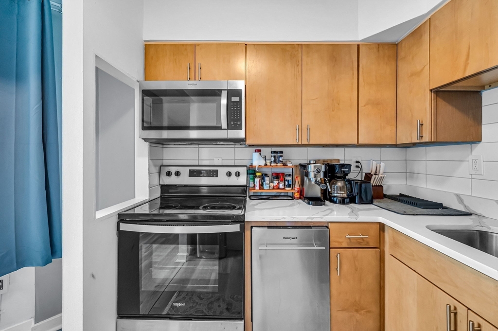 101 Mulberry St 318