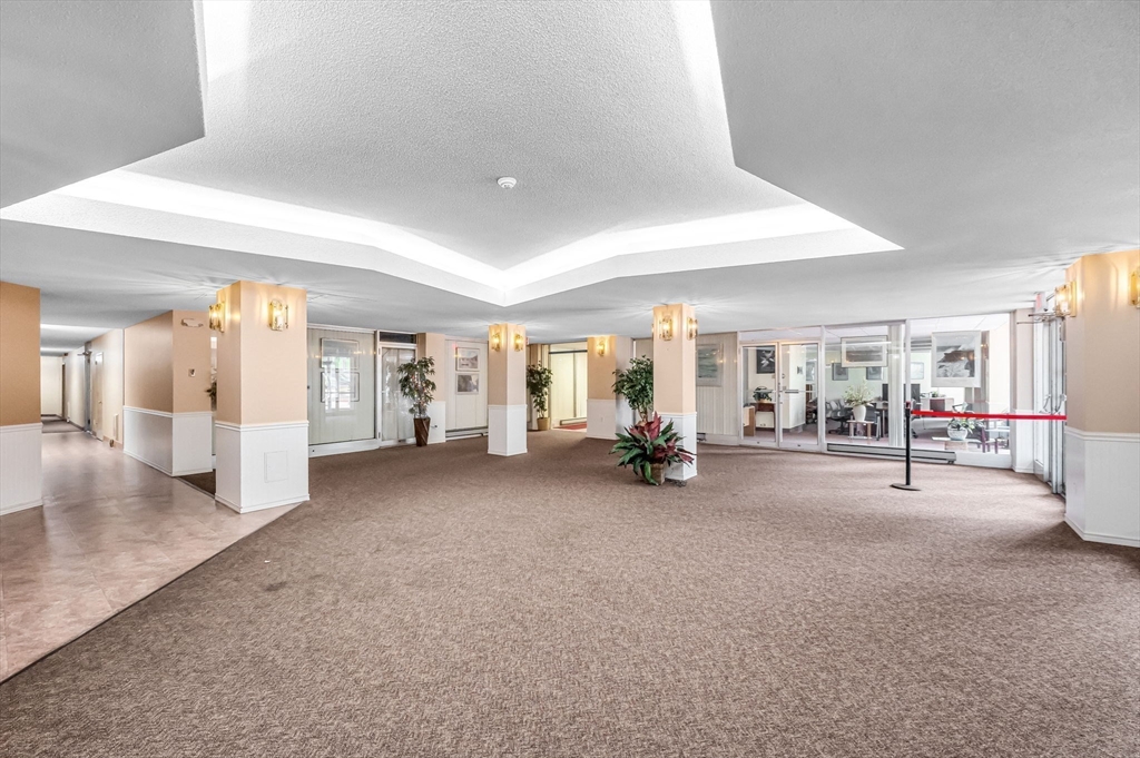 101 Mulberry St 318