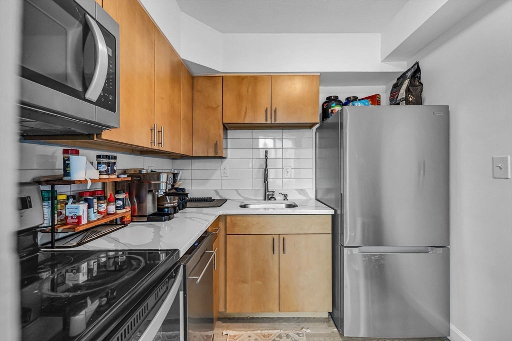 101 Mulberry St 318