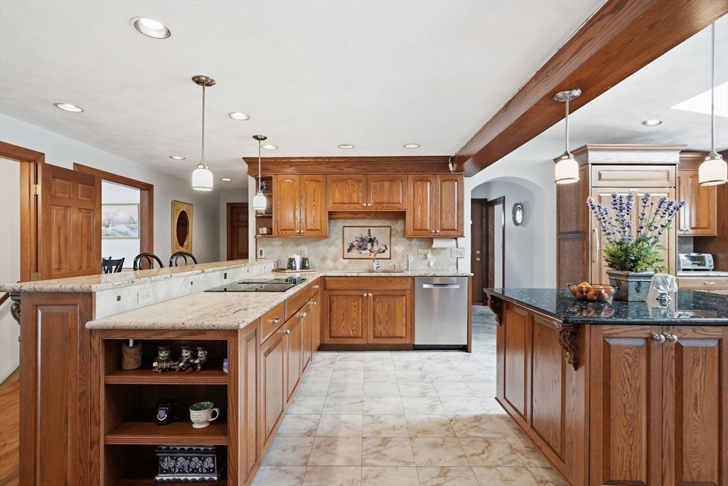 37 Fairchild Dr