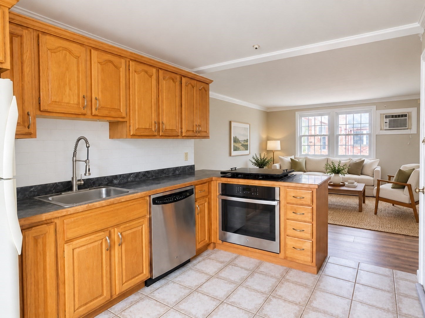 Photo of 160 Tyngsboro Rd, Chelmsford, MA