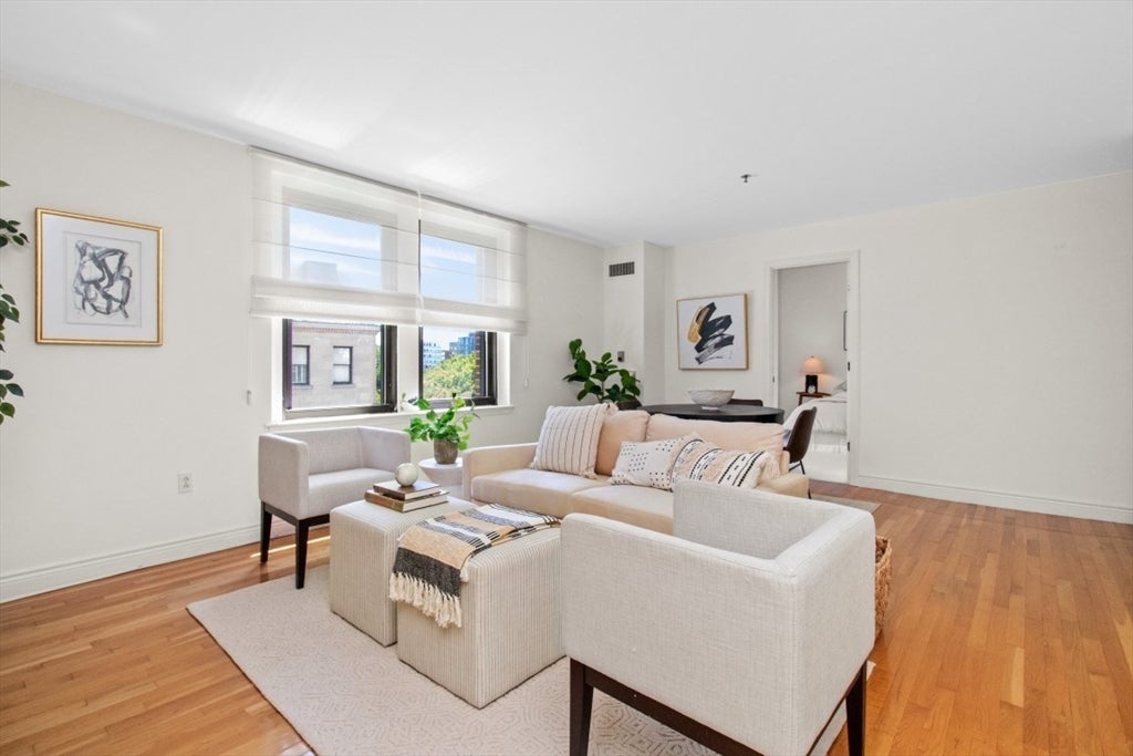 10 Charlesgate East #302, Boston, MA, 10 Charlesgate East #302, Boston, MA Photo #7