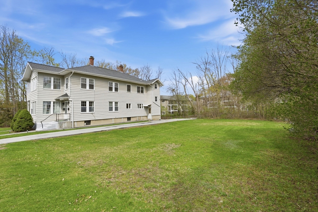 17 Upland Ave