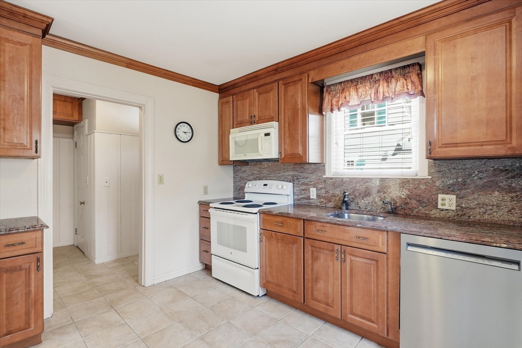 64 Greene Street, North Andover, MA, 64 Greene Street, North Andover, MA Photo #18