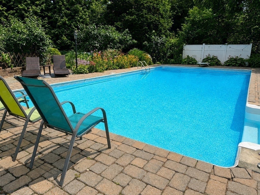 100 Sutton Hill Rd, North Andover, MA Photo #20