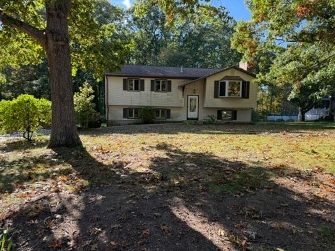 Photo of 8 Windy Ridge Rd, Webster, MA 01570 (MLS # 73588501)