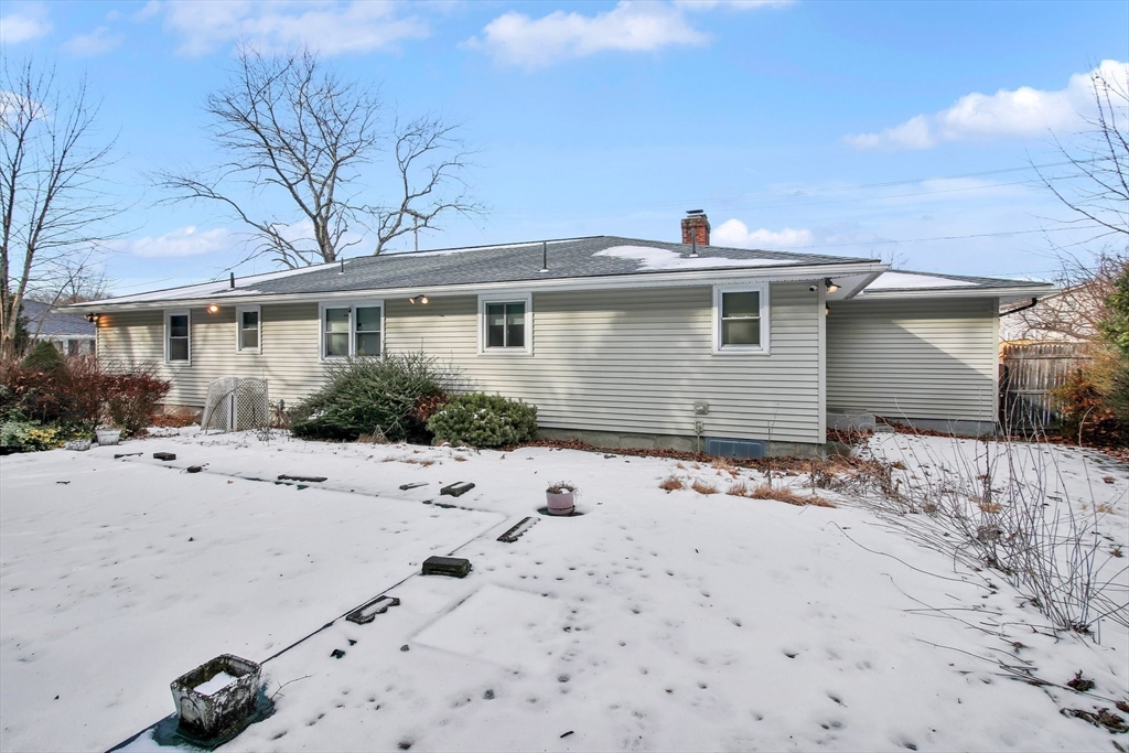 17 Labelle Cir