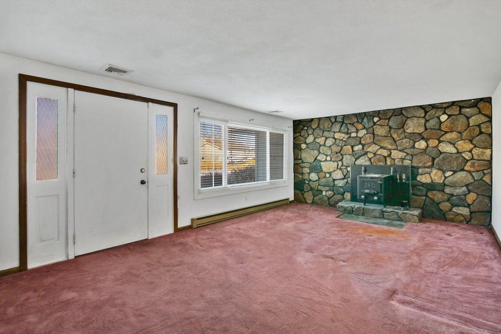17 Labelle Cir