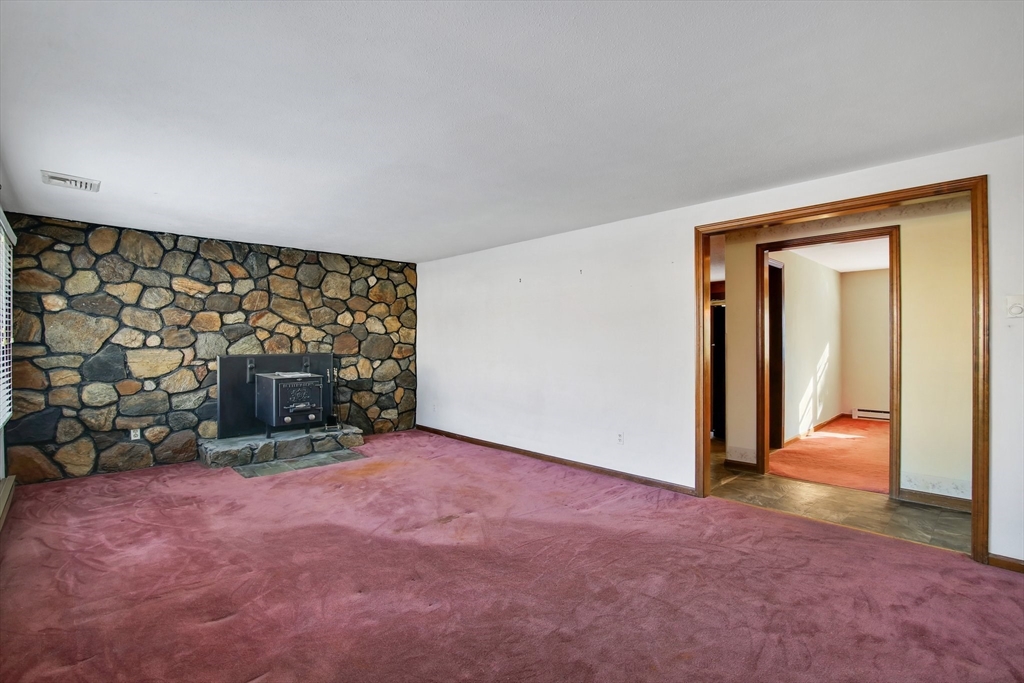 17 Labelle Cir