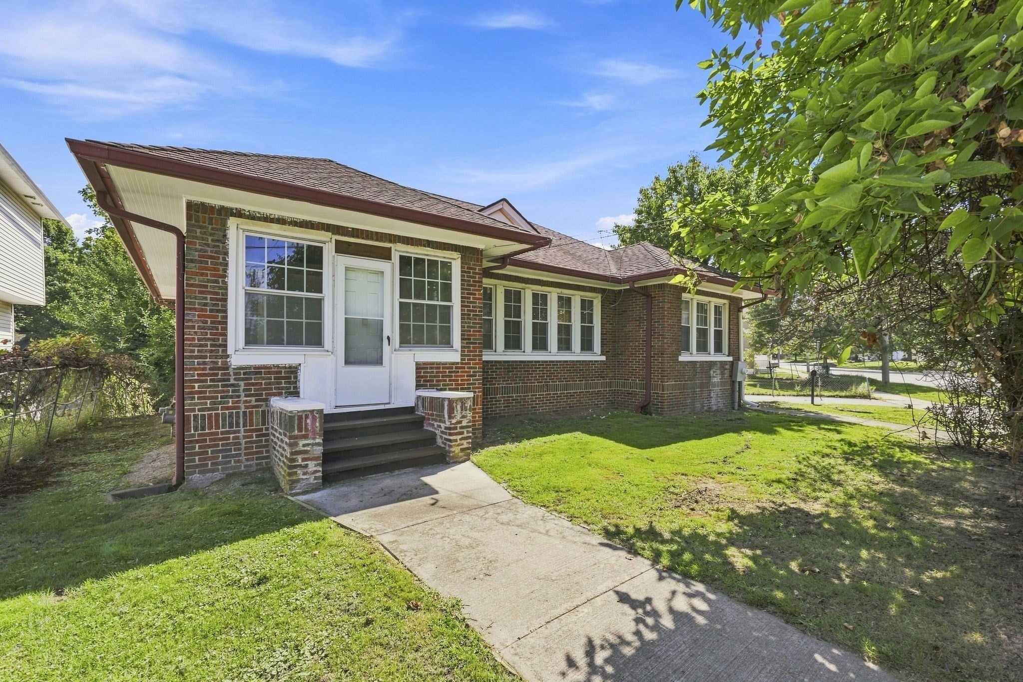 Photo of 133 Parker St, Springfield, MA