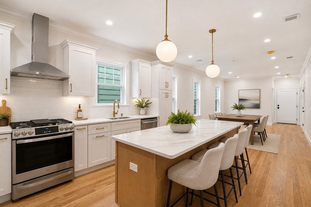 13 Langmaid Ave 3, Somerville MA 02145