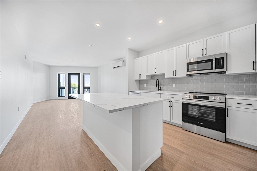 6 Rantoul St 309