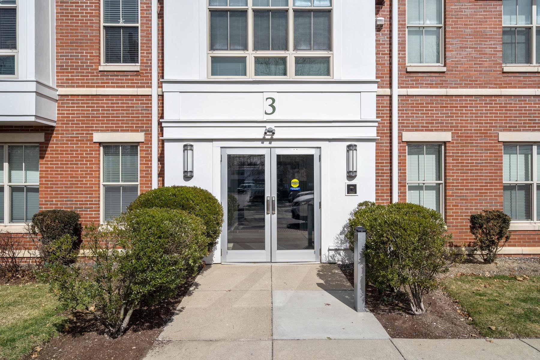 Photo of 3 Repton Cir, Watertown, MA
