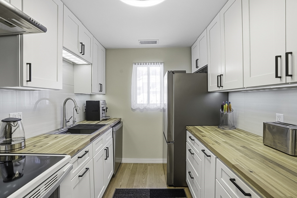 44 Village Hill Ln 44