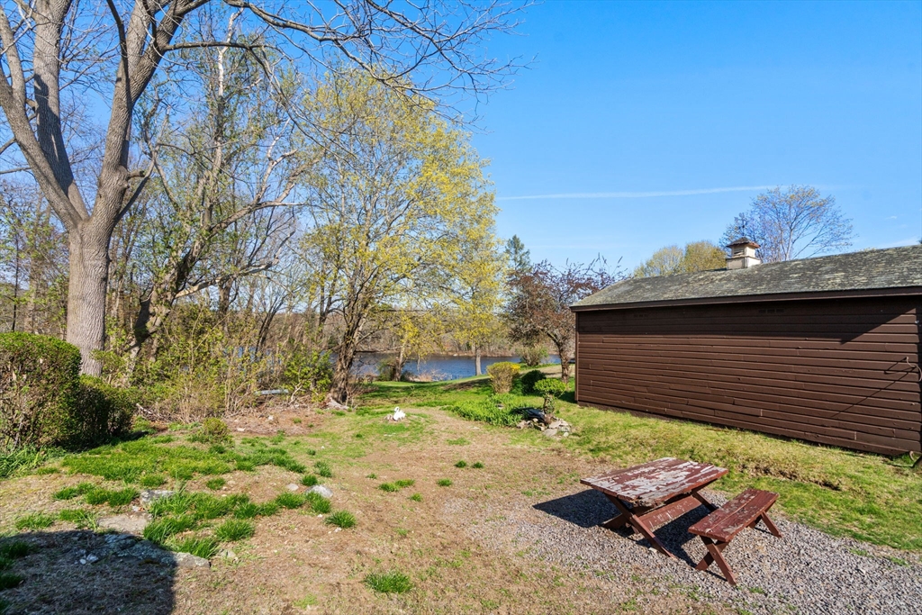 121 Purchase St