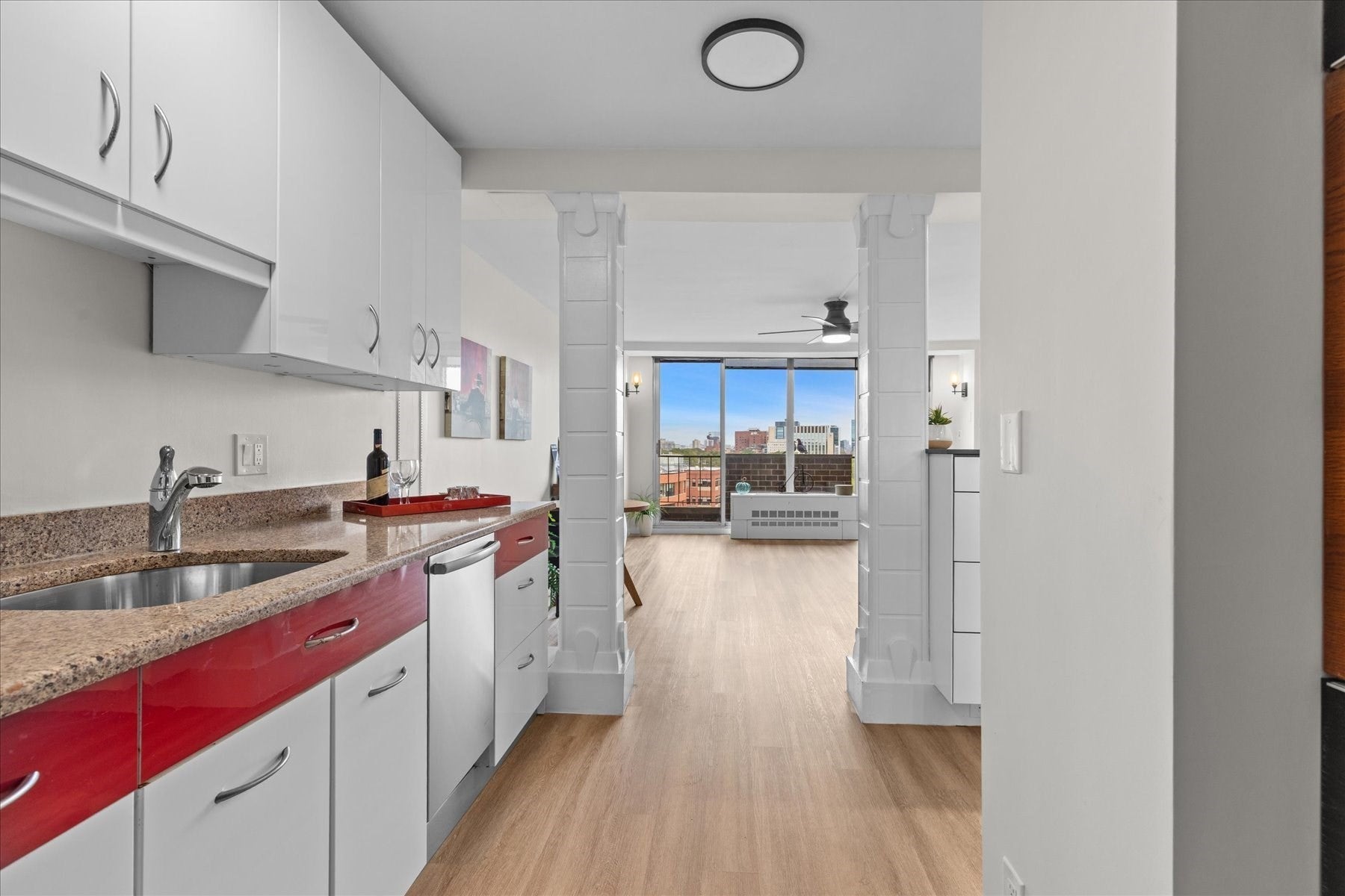 44 Washington St 1105