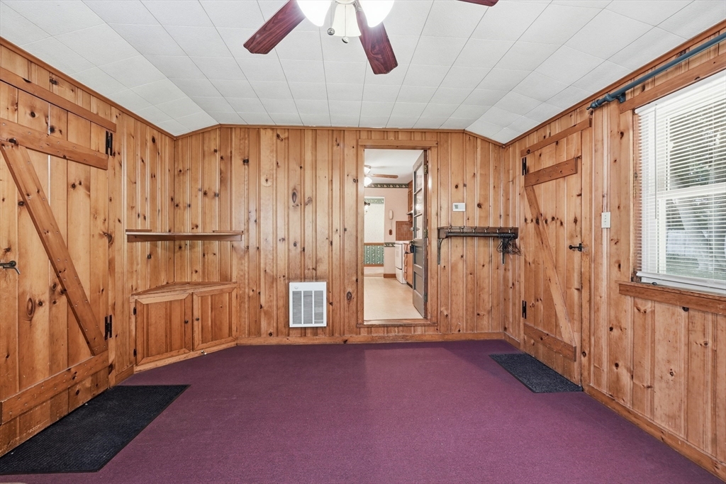 290 W Hill Rd