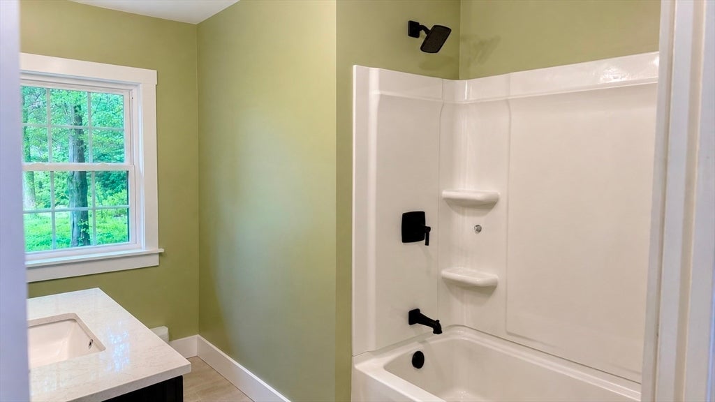 334 Bedford St #1, Lakeville, MA Photo #12