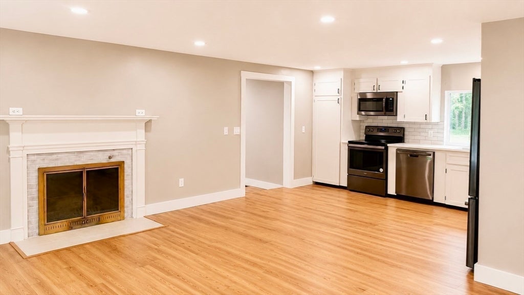 334 Bedford St #1, Lakeville, MA Photo #10