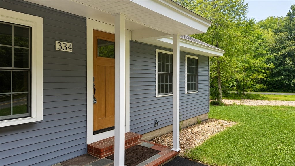 334 Bedford St #1, Lakeville, MA Photo #2